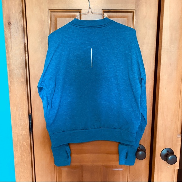 Nike Sweatshirt - Picture 2 of 6